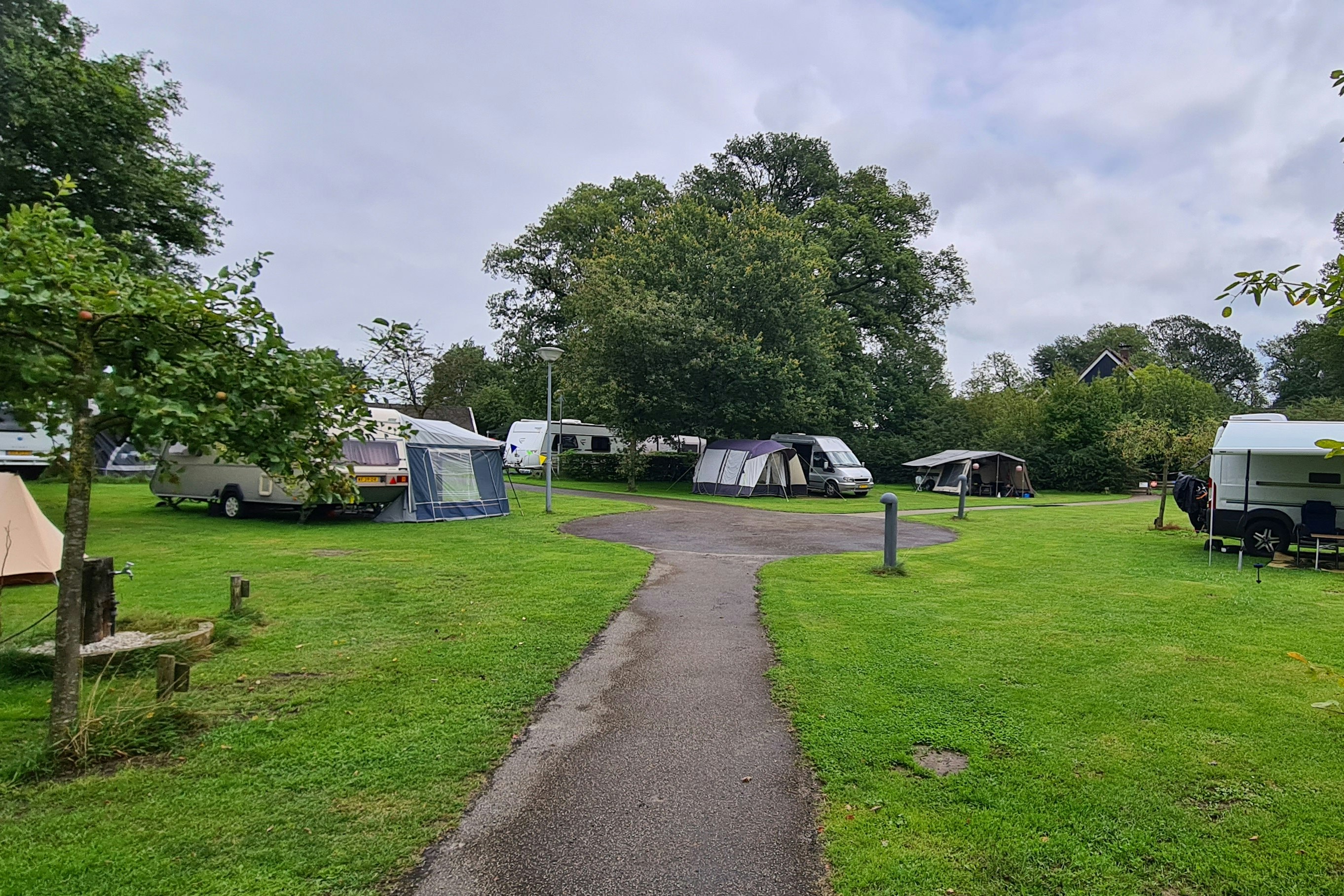 Natur Camping de Zwiese - Wohnmobil- und Wohnwagenstandplätze auf der Wiese