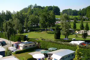 Natur-Camping Seewirt - Übersicht auf das gesamte Campingplatz Gelände