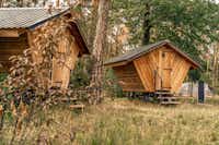 Naturcamping Brettmühlenteich - Kleine Mobilheime auf dem Campingplatz