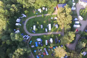 Naturcamping Kirchsee - Übersicht auf das gesamte Campingplatz Gelände