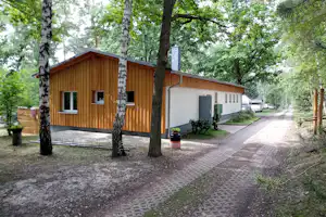Naturcampingplatz am Olbasee - Gebäude auf dem Campingplatz