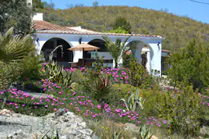 Naturistische Natuur Camping El Zorro - Terrasse des Campingplatzes