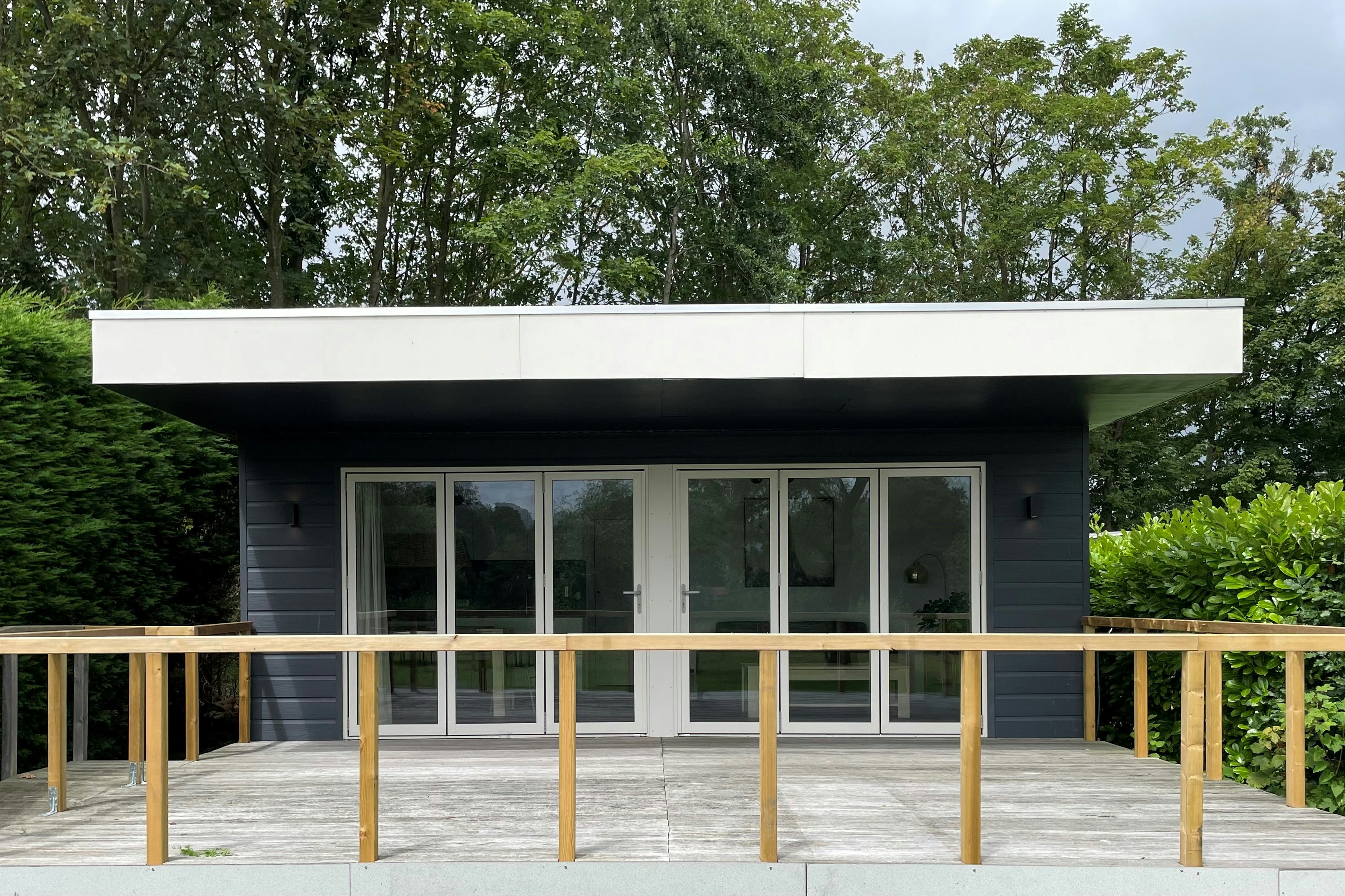 Natuurbad en Camping Engelbert  - Mobilheim mit Terrasse auf dem Campingplatz