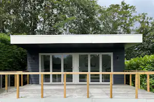 Natuurbad en Camping Engelbert - Mobilheim mit Terrasse auf dem Campingplatz