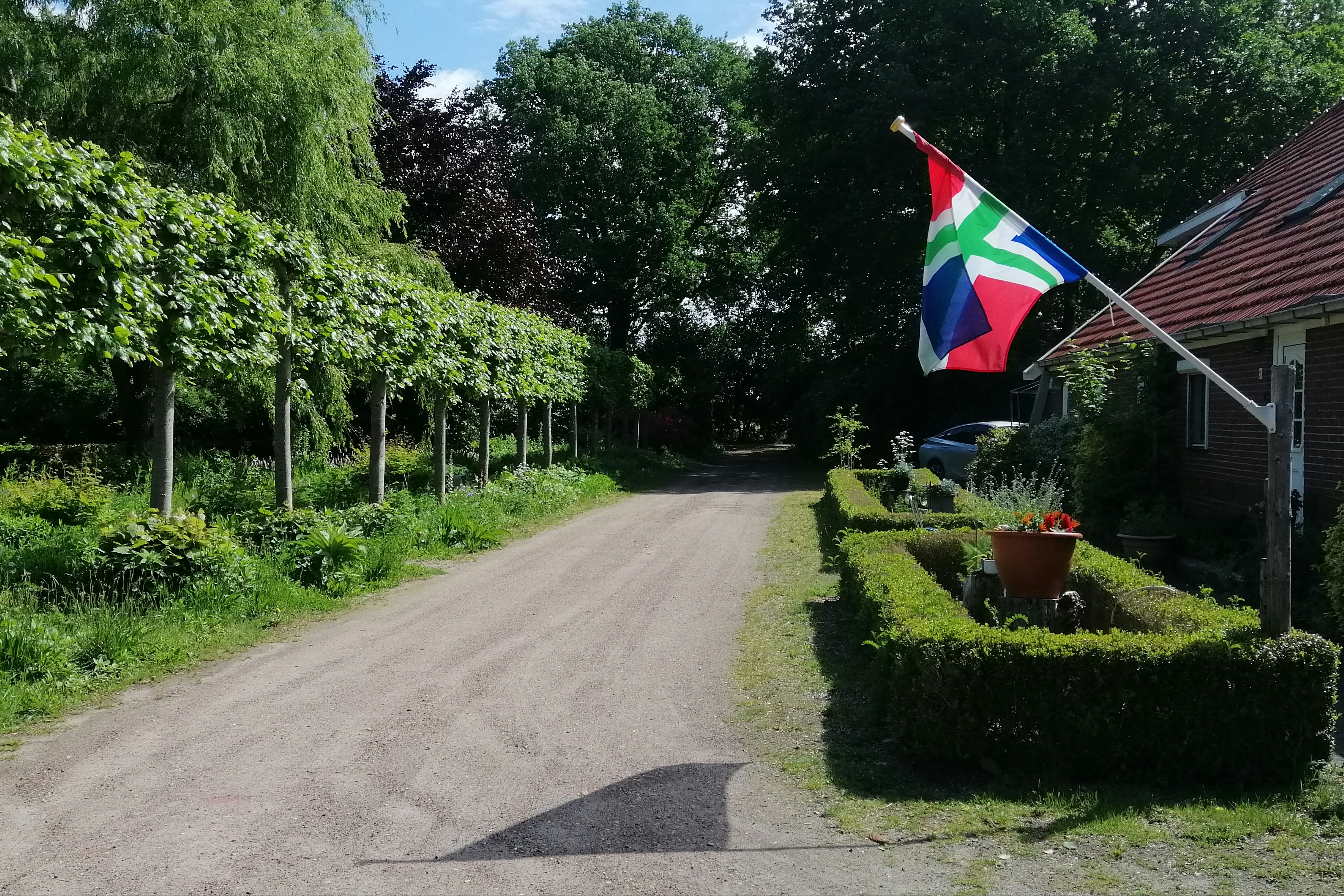 Natuurkampeerterrein Entourage - Einfahrt des Campingplatzes
