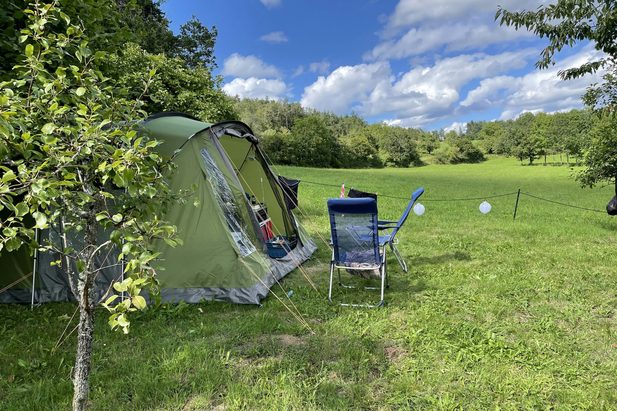 Natuurkampeerterrein La Buse - Standplatz mit Zelt