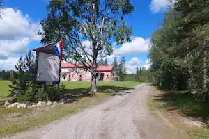 Nederhögen Vildmarkscenter Camping - Eingang des Campingplatzes