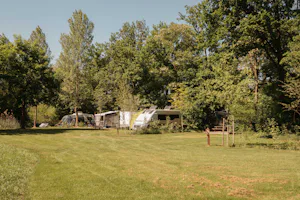 Negende Zaeligheyt - Standplatzwiese auf dem Campingplatz