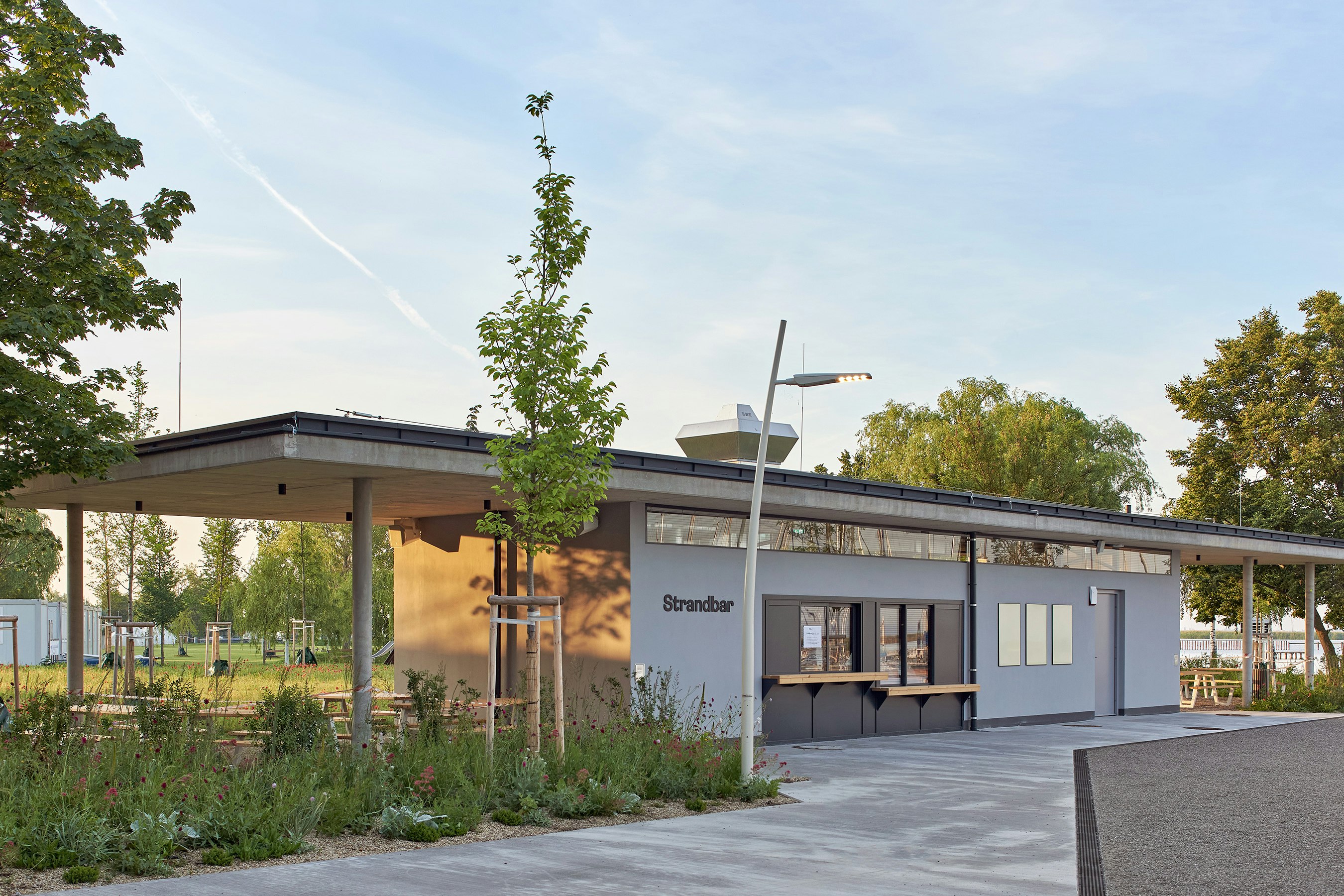 Neuer Strand Neusiedler See - Strandbar auf dem Campingplatz