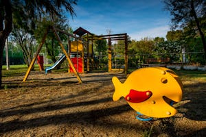 New Camping Le Tamerici - Spielplatz auf dem Campingplatz