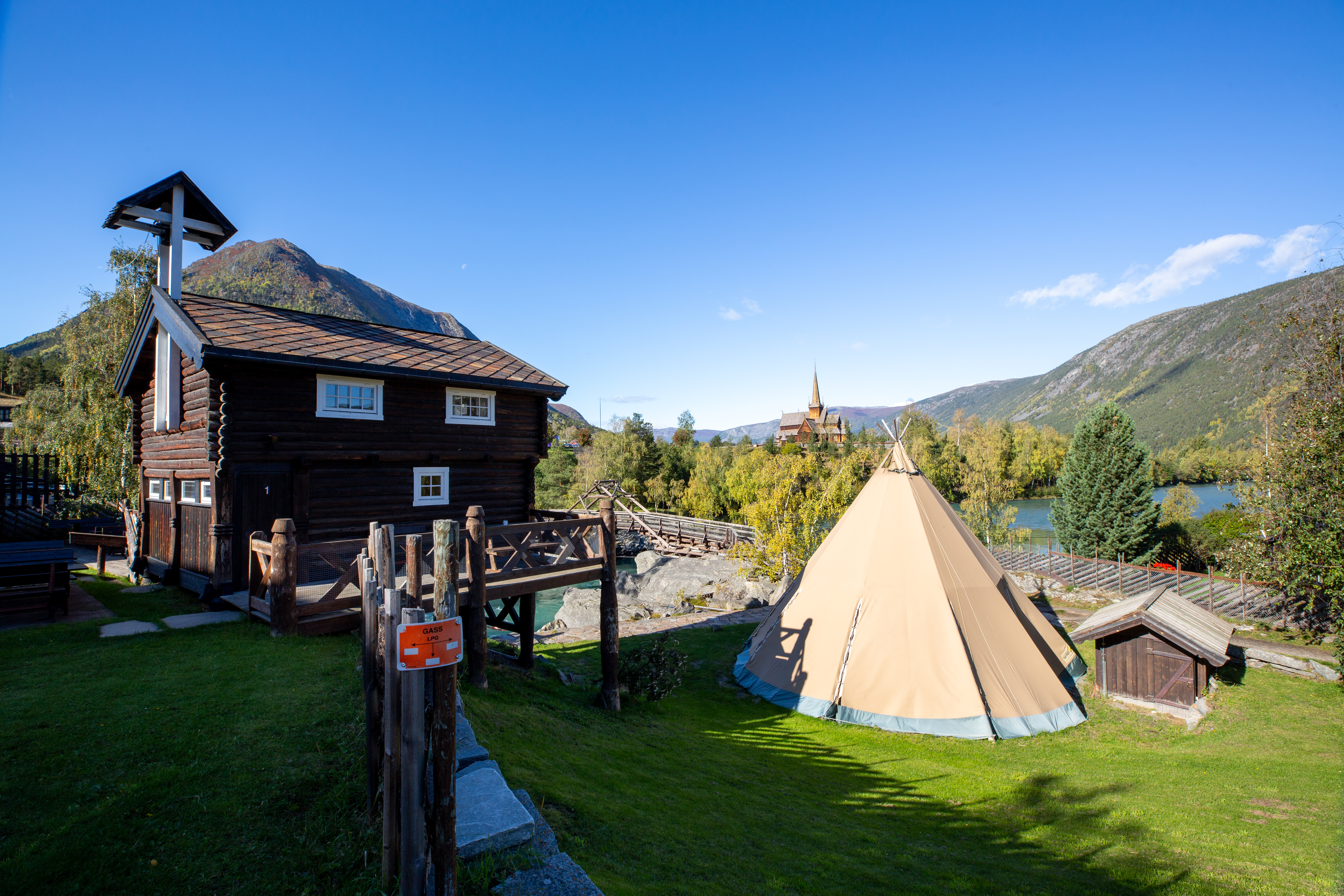 Nordal Turistsenter - Tipi Zelt.jpg