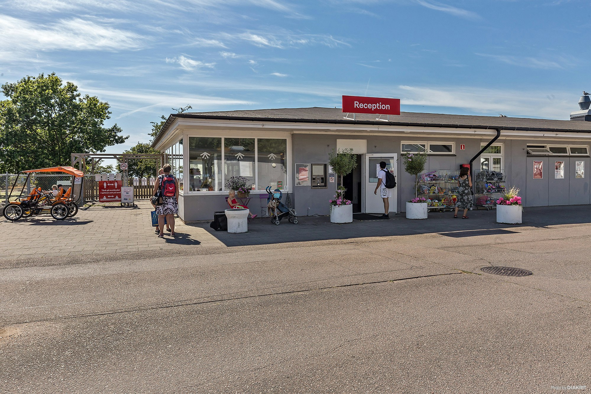 First Camp Råå Vallar-Helsingborg  Nordic Camping Råå Vallar Resort - Außenansicht der Rezeption des Campingplatzes