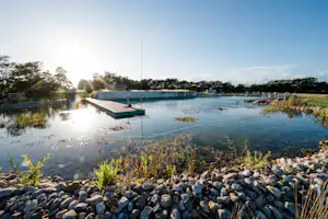 Nordseecamping Zum Seehund - Swimmteich auf dem Campingplatz