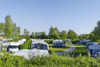 Nysted Strand Camping  -  Stellplatz vom Campingplatz auf grüner Wiese