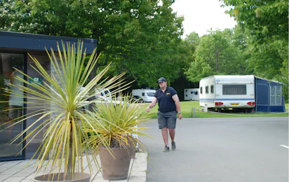 Oakdown Touring & Holiday Home Park