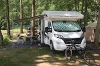 Öco-Camping & Glamping Tiszadada - Wohnmobil- und  Wohnwagenstellplätze