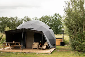 Oetdoor in de Achterhoek - Kuppelförmige Mietunterkunft mit privater Hot Tub