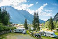 Ötztaler Naturcamping  -  Wohnwagen- und Zeltstellplatz mit Blick auf die Berge