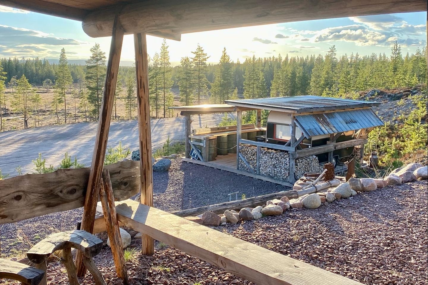 OFFROADCAMP - Ausblick aus der Grillhütte