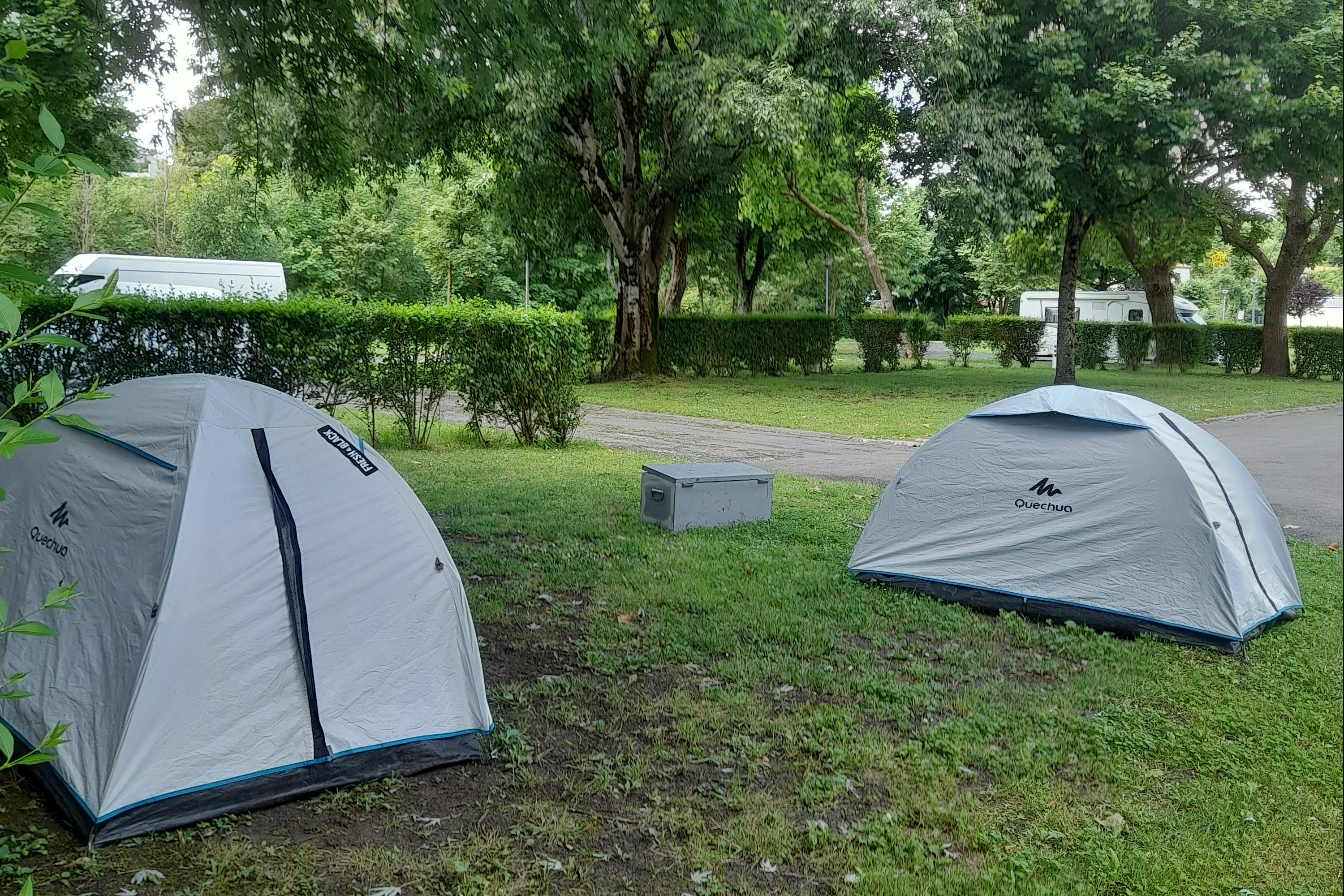 Onlycamp Camping le Paradis - Zelte auf Standplätzen auf dem Campingplatz