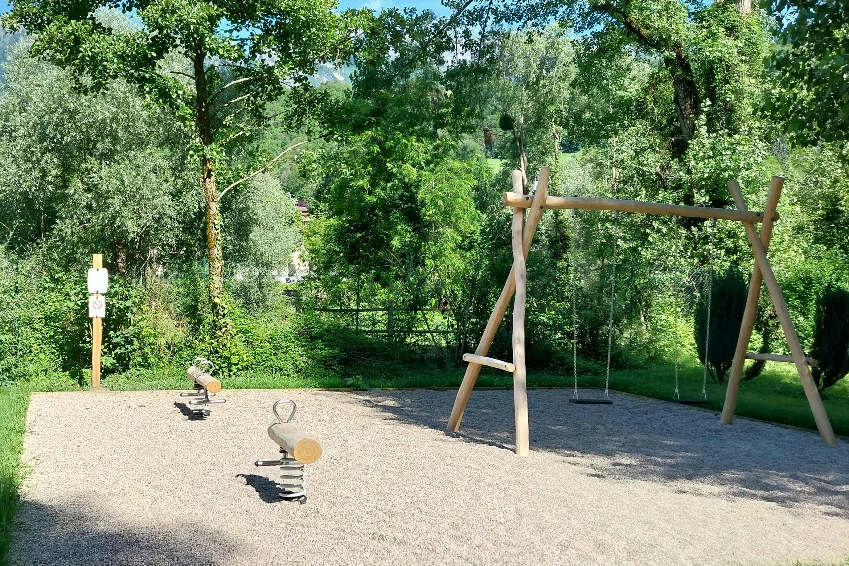 Onlycamp Camping Les Adoubes - Spielplatz  auf dem Campingplatz