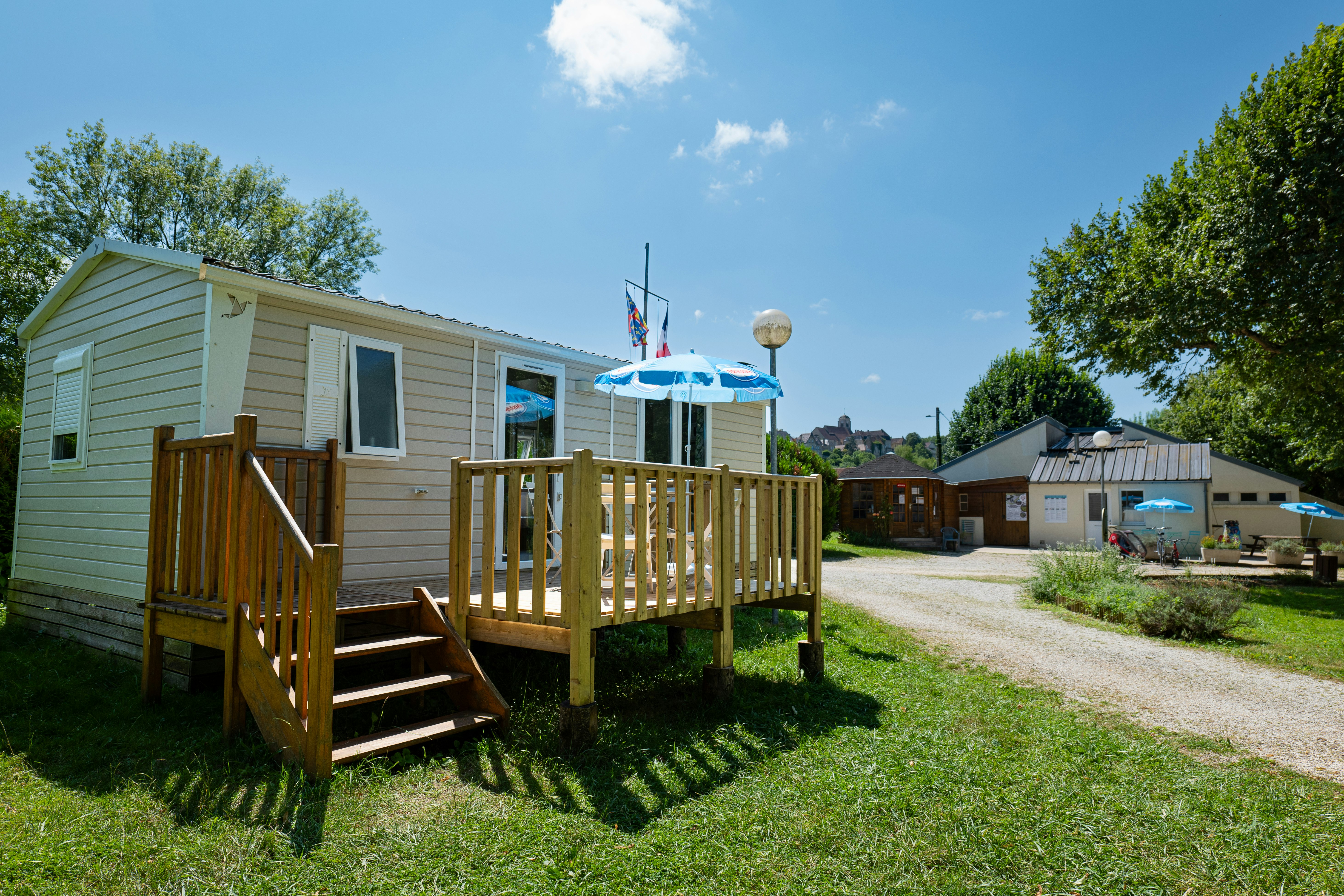 Onlycamp le Petit Port  - Mobilheim mit Terrasse auf dem Campingplatz