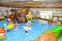 Oostappen Vakantiepark De Berckt -  Indoor Wasserspielplatz mit Kinderbecken auf dem Campingplatz
