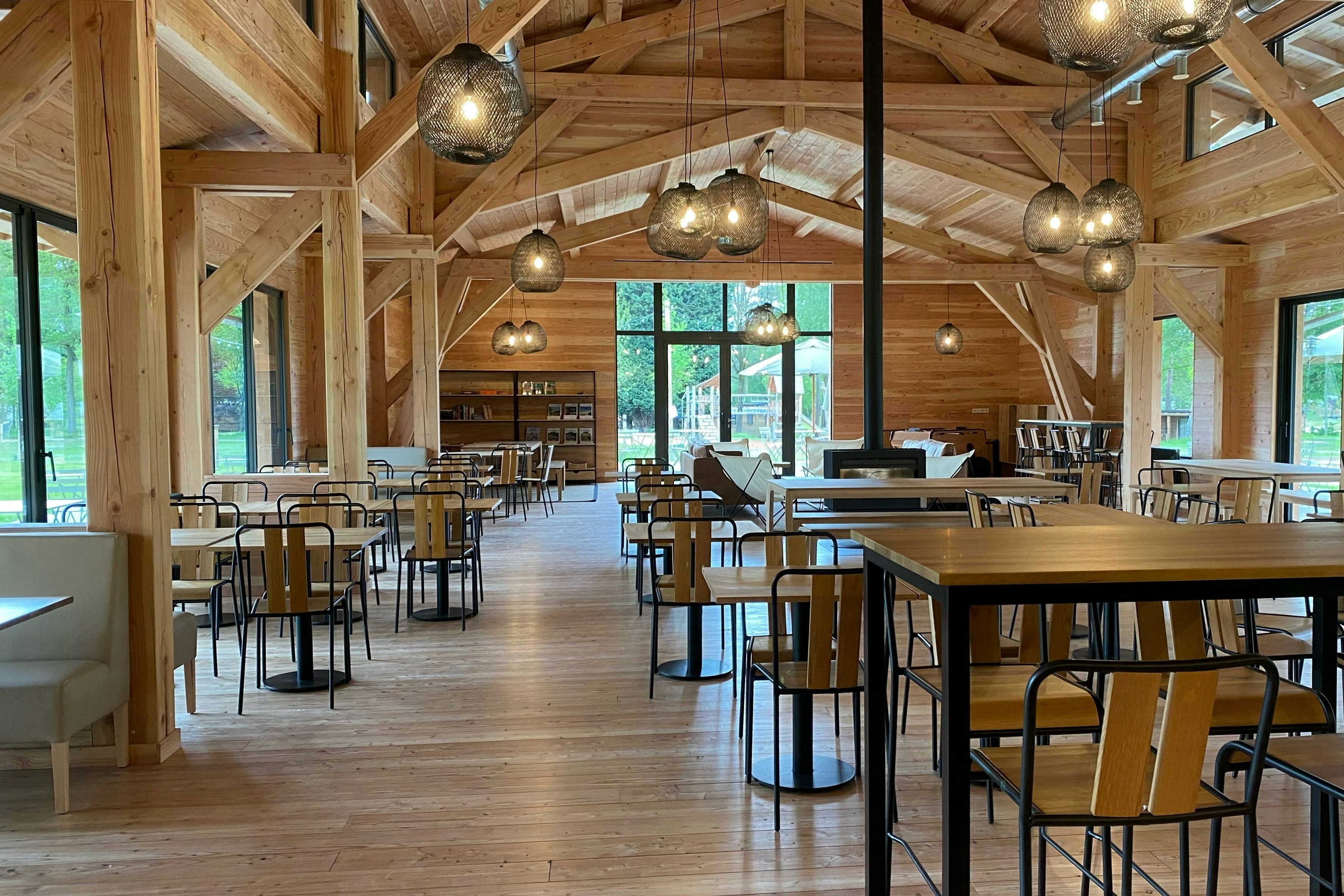 Huttopia De Meinweg - Gemeinschaftsbereich auf dem Campingplatz