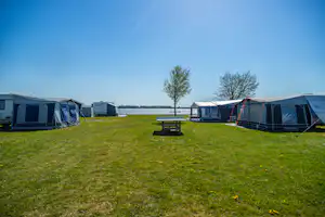 EuroParcs Zuiderzee - Stellplätze auf dem Campingplatz