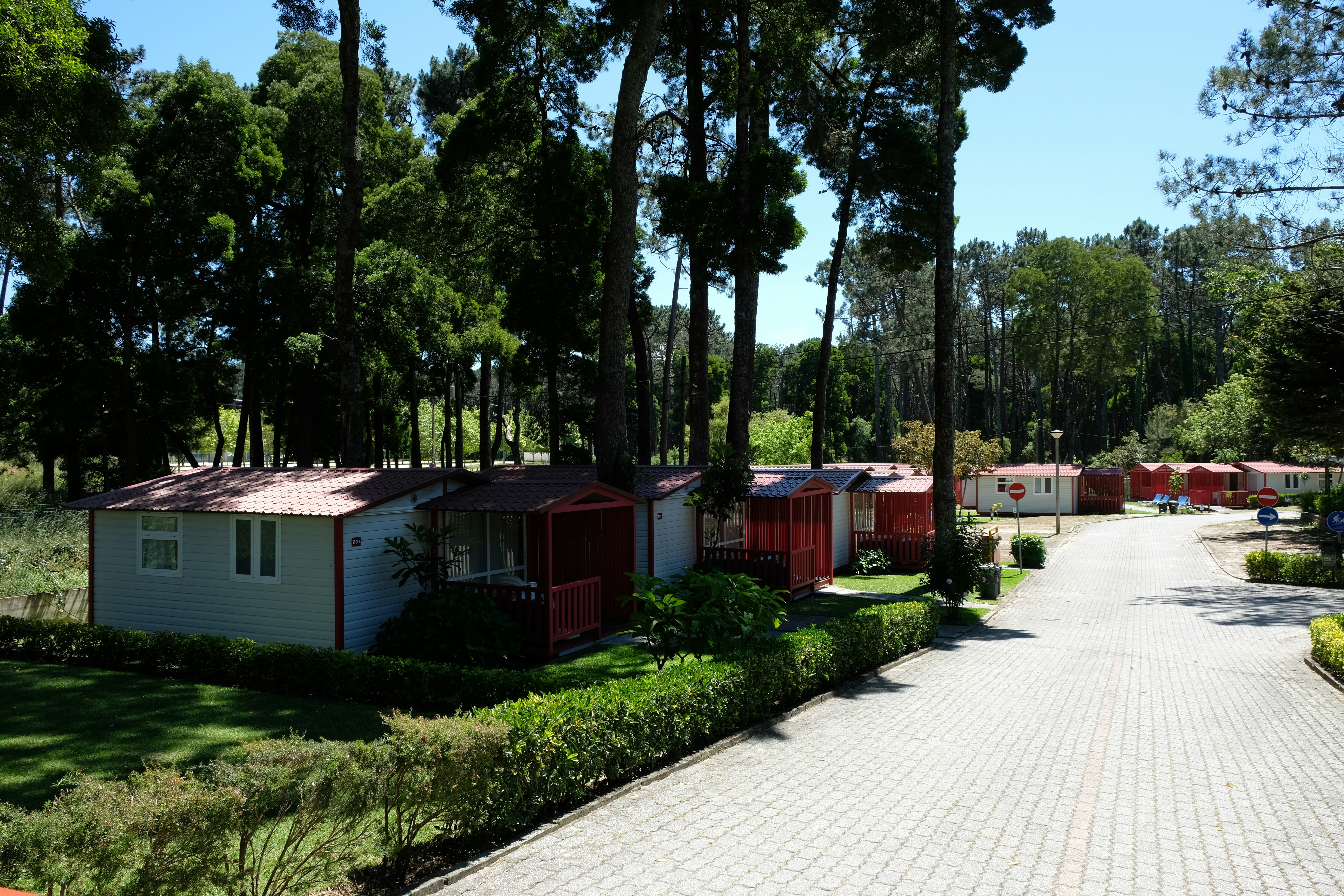 Camping ORBITUR Caminha - Außenansicht Mobilheimes des Campingplatzes