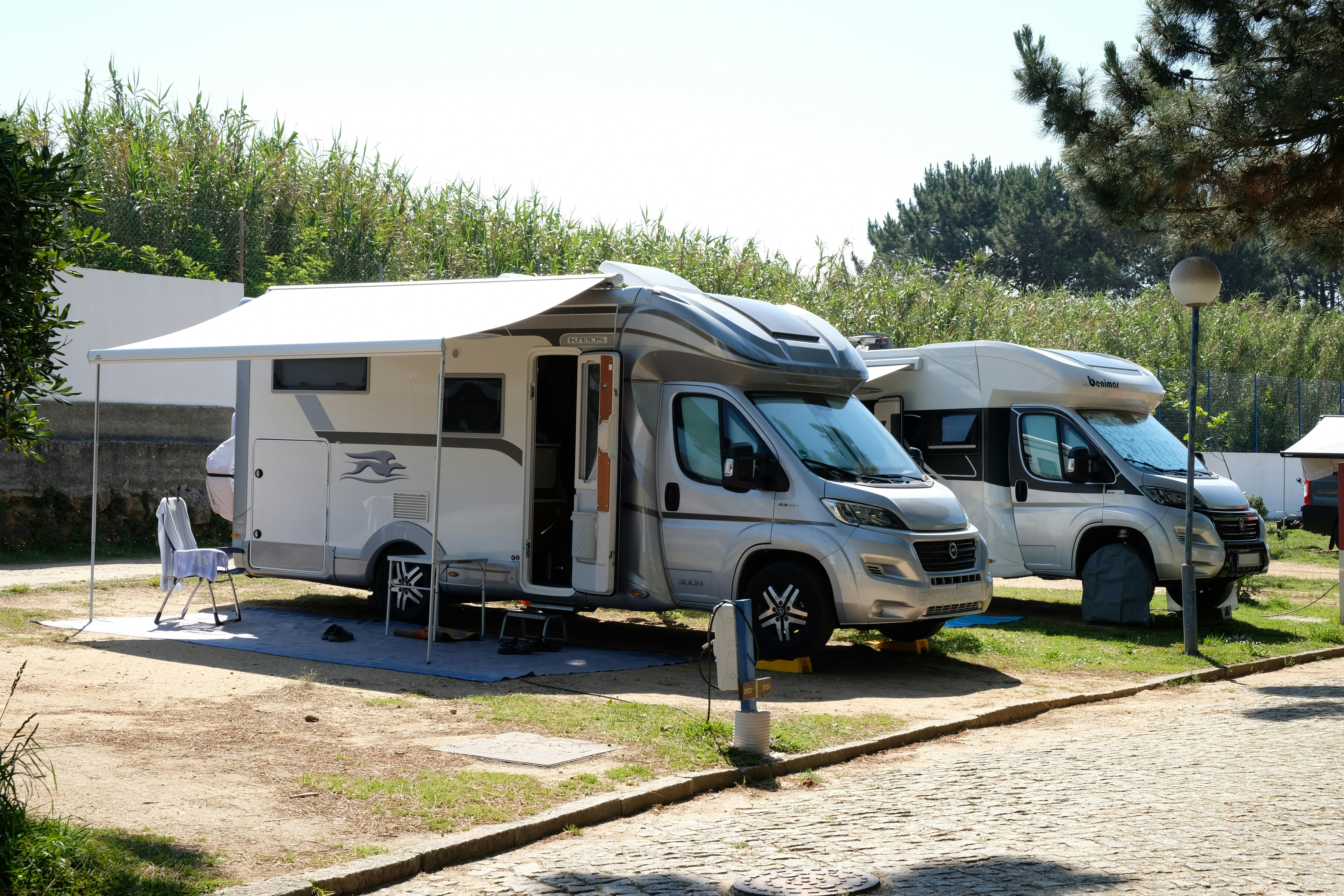 Camping ORBITUR Canidelo - Standplätze auf dem Campingplatz