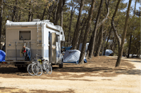 Camping ORBITUR Sagres - Blick auf die Zelt- und Standplätze auf dem Campingplatz