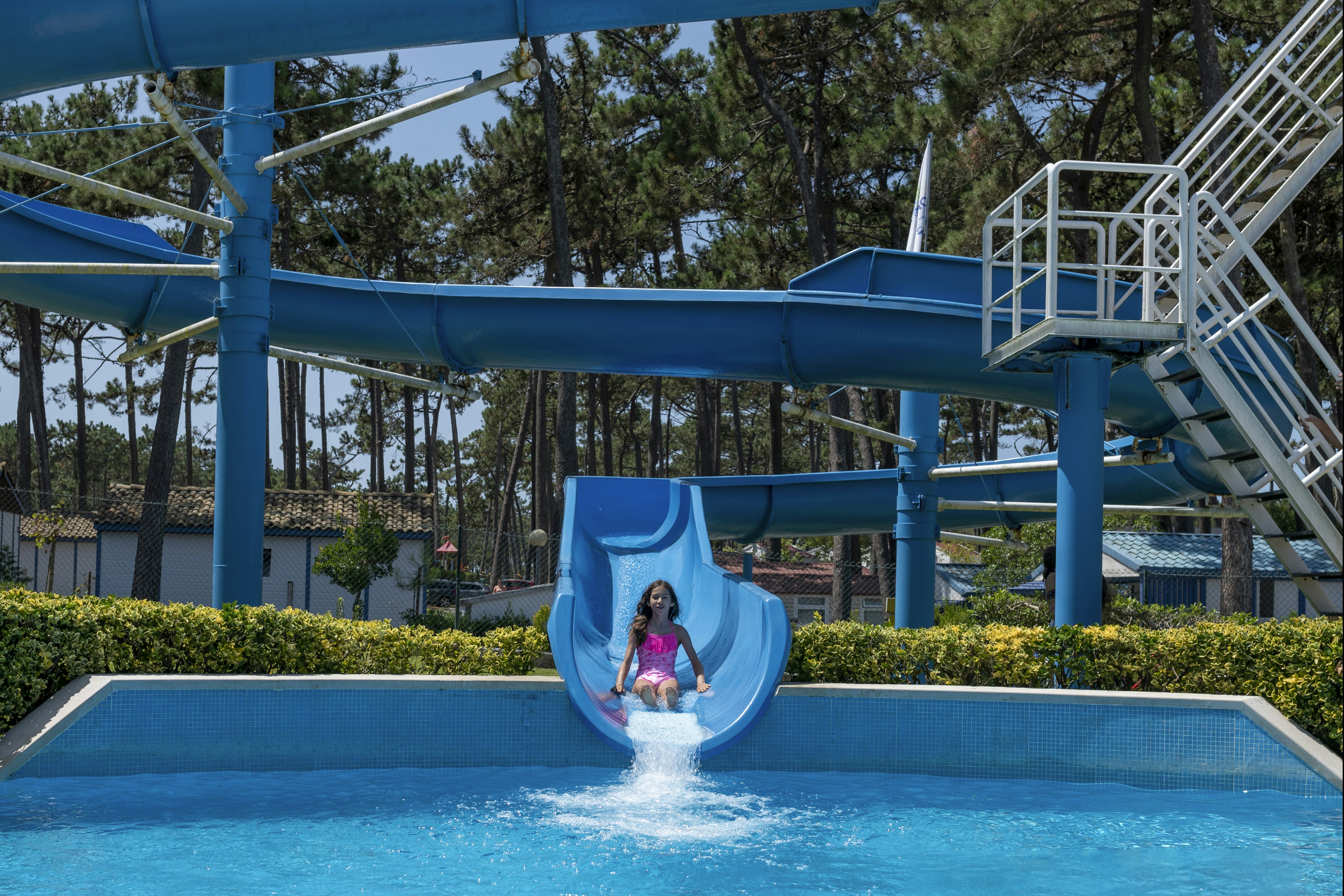 Camping ORBITUR São Pedro de Moel  - Rutschen im Wasserpark des Campingplatzes