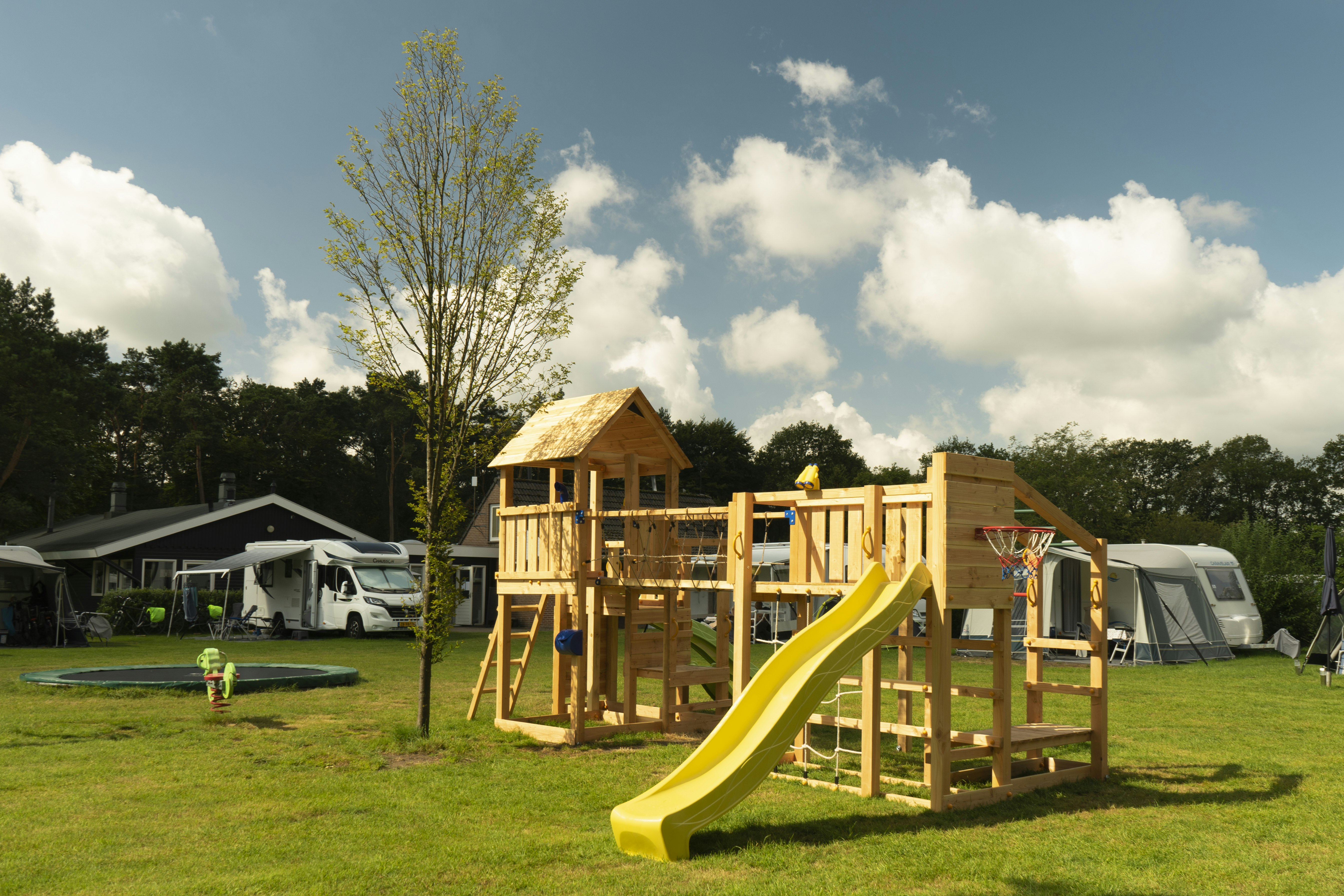 Ostana Naturistenvereniging  - Kinderspielplatz auf dem Campingplatz