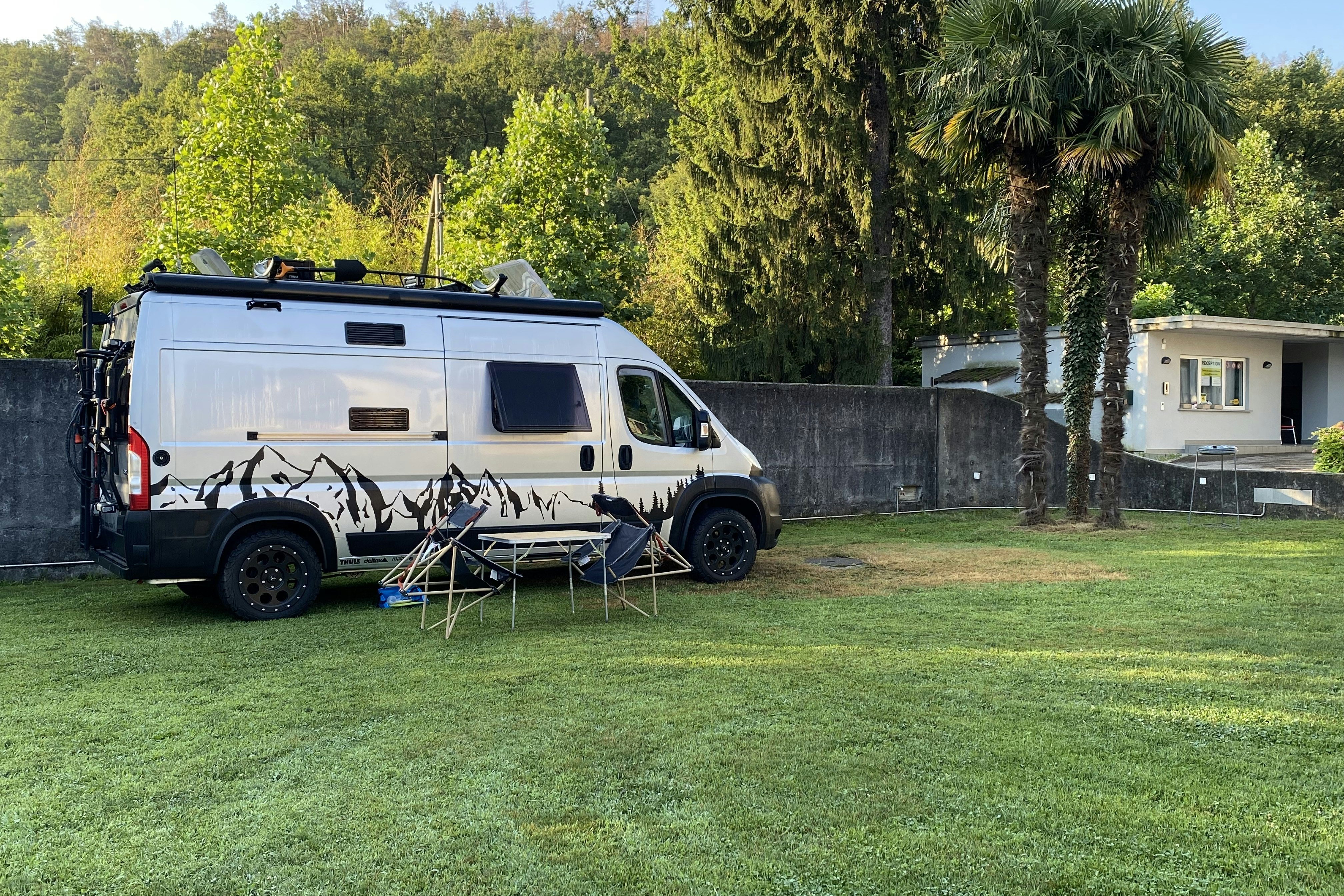 Ostello Camping Riposo  - Wohnmobil- und Wohnwagenplätze auf der Wiese