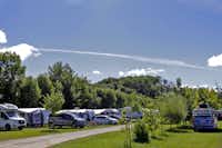 Ostsee-Campingplatz Liebeslaube - Wohnmobil- und  Wohnwagenstellplätze auf der Wiese