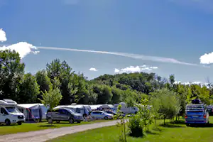 Ostsee-Campingplatz Liebeslaube - Wohnmobil- und Wohnwagenstellplätze auf der Wiese