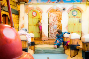 Ostseecamp Rostocker Heide - Sanitärhaus für Kinder mit Duschen, Umkleideräumen und Toiletten auf dem Campingplatz