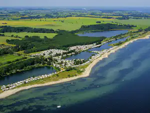 Ostseecamping Gut Karlsminde - Campingplatz aus der Vogelperspektive