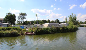 Ostseecamping Gut Karlsminde - Stellplätze auf dem Campingplatz direkt am Wasser