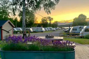 Överhörnäs Camping - Sonnenuntergang über dem Campingplatz