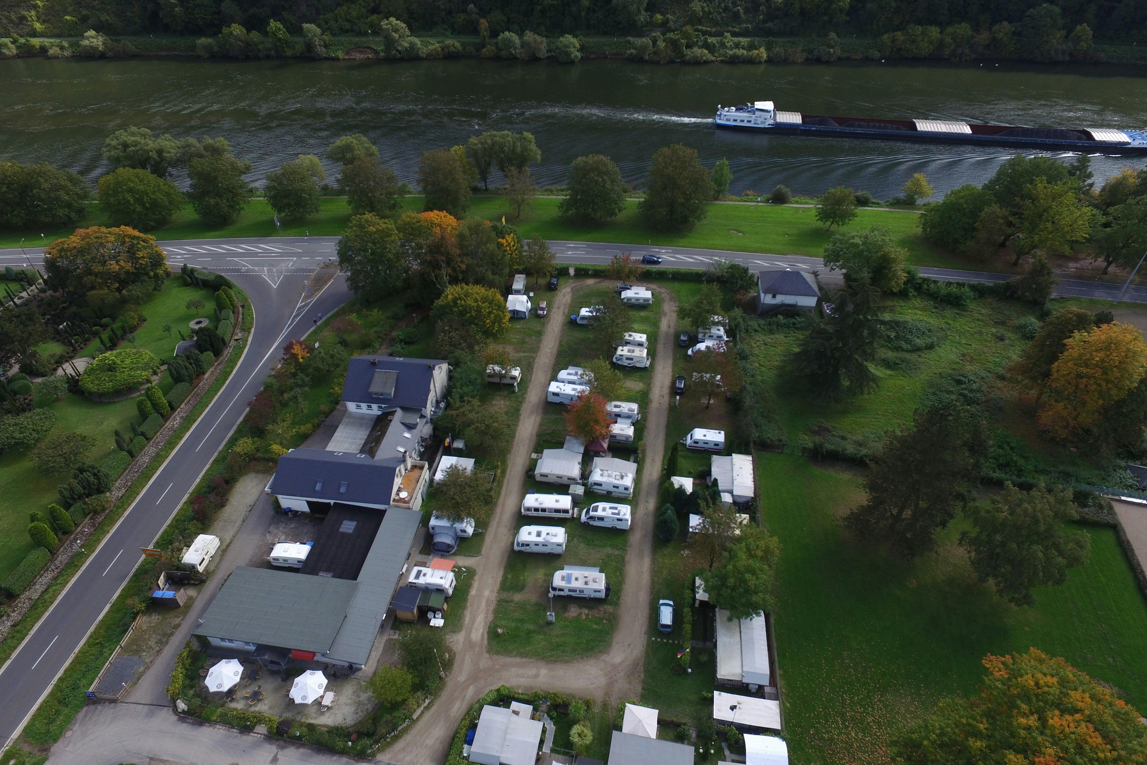 Paradies Camp - Luftaufnahme des Campingplatzes