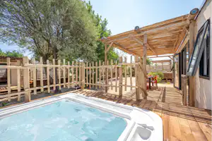 Camping Paradou - Mobilheim mit Terrasse und privatem Whirlpool