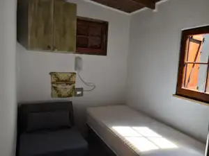 299579846.jpg