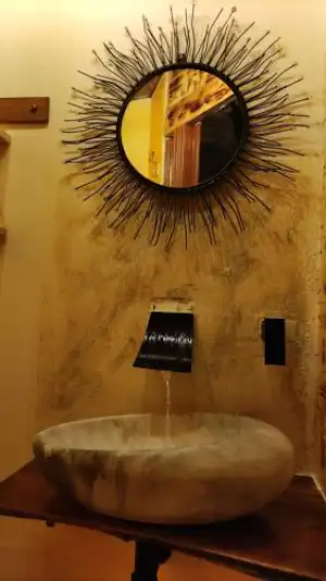 299583237.jpg