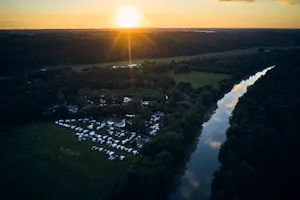 Park-Camping Iller - Luftaufnahme des Campingplatzes bei Sonnenuntergang