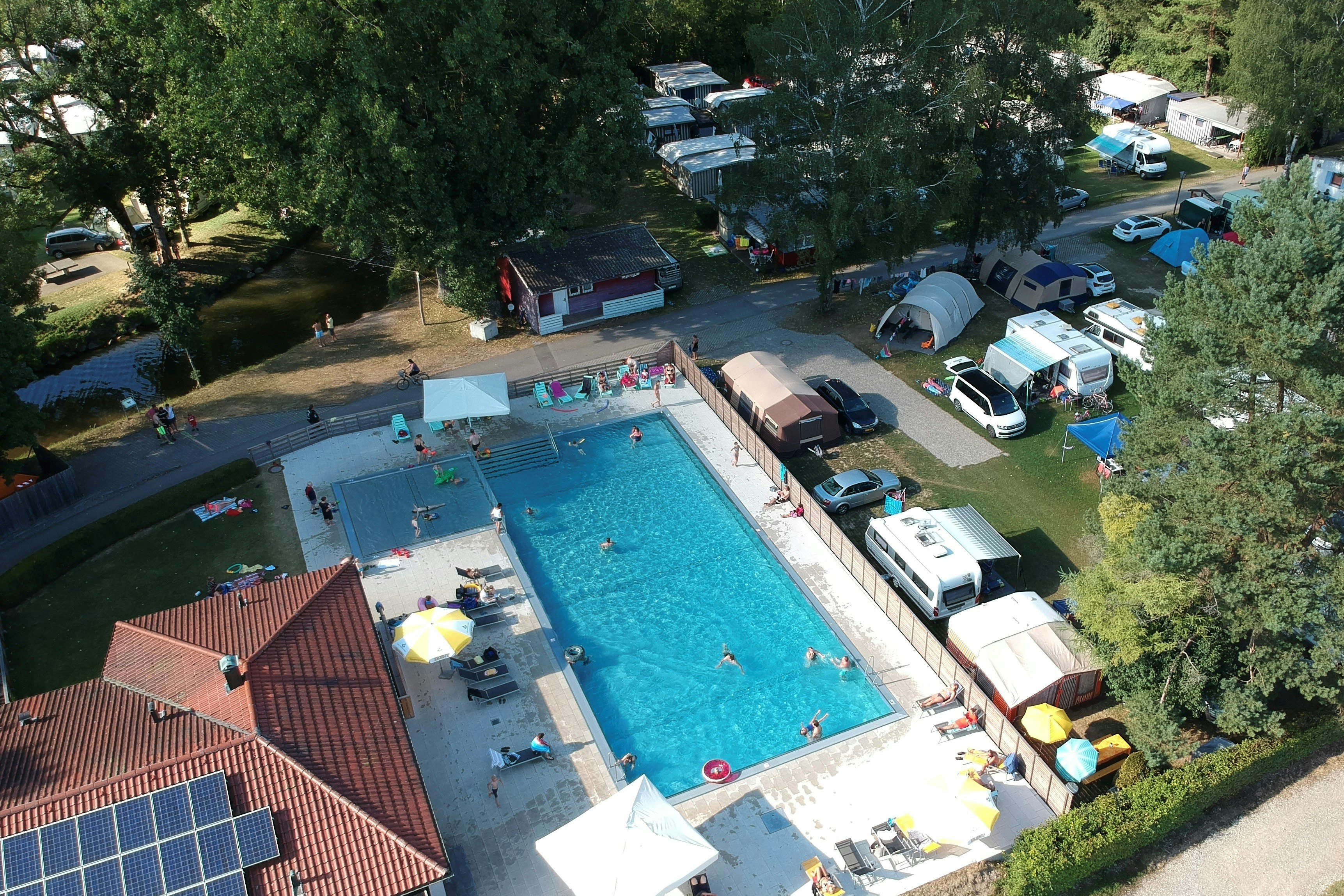 Park-Camping Iller - Luftaufnahme des Pools