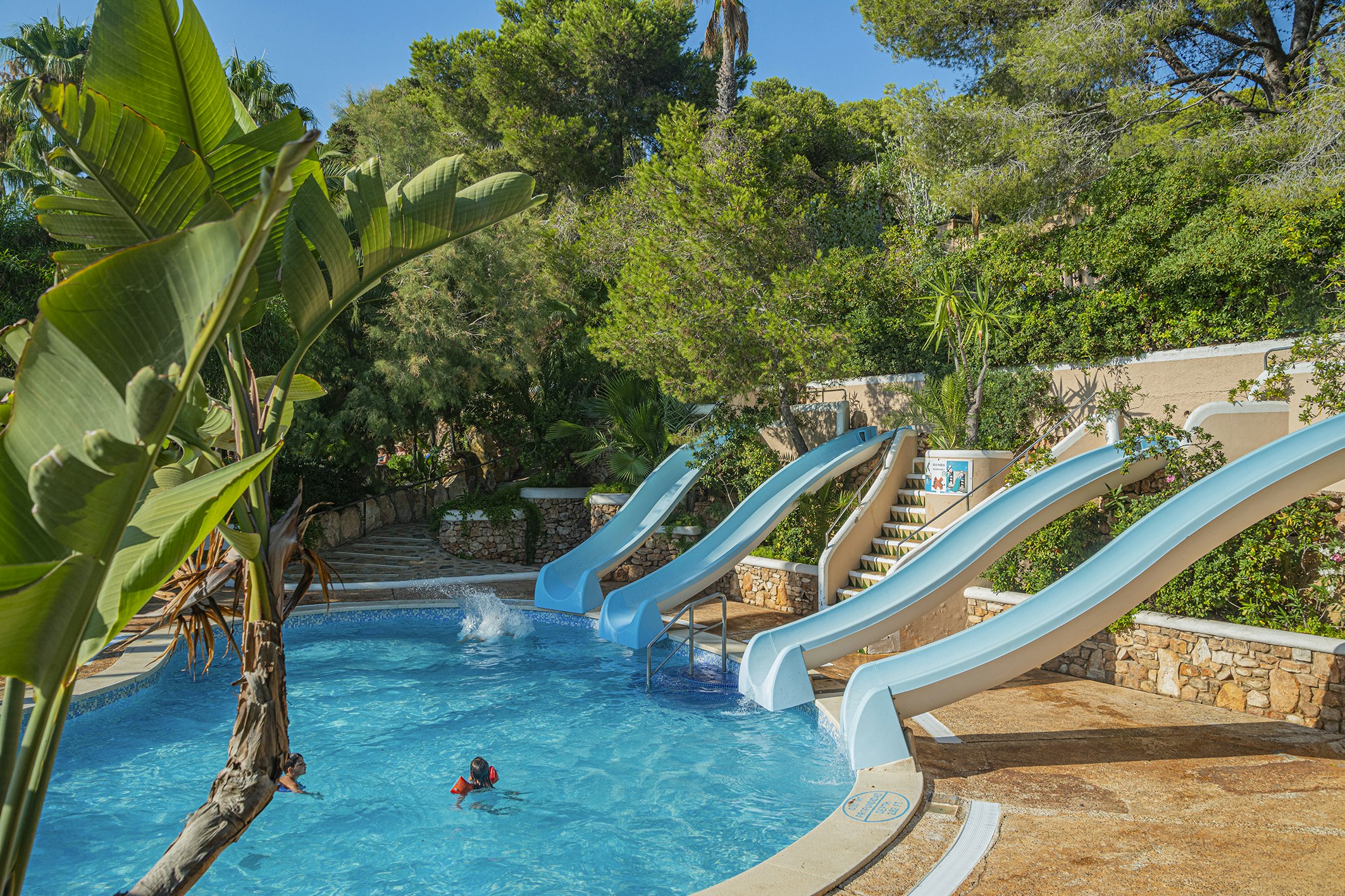 Camping Playa Barà  Park Playa Barà  - Rutschen im Wasserpark des Campingplatzes