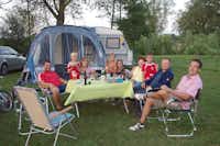 Peenecamp Neukalen - Wohnwagen- und Zeltstellplatz auf dem Campingplatz
