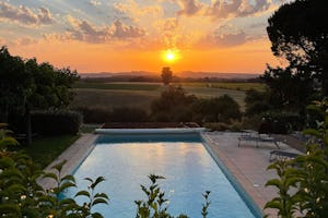 Petit Domaine de Vacances Les Armengauds - Blick auf den Pool bei Sonnenuntergang